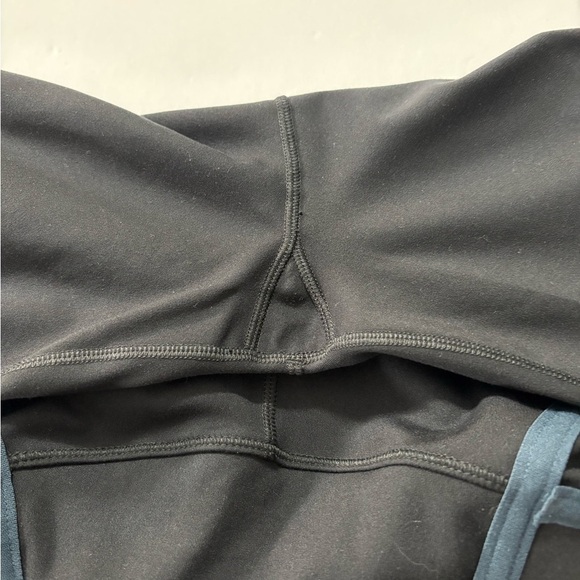 Nike 7/8 Sleek Black Leggings with Blue Stripes. Super Soft Stretchy Fabric. - Picture 8 of 15